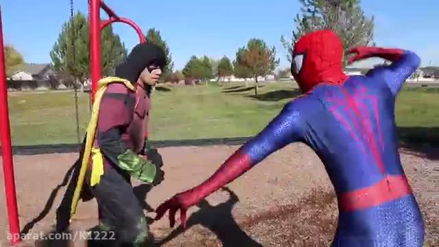Spiderman vs Robin