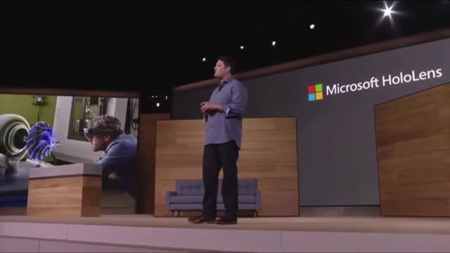 عملکرد Hololens در کنفرانس مایکروسافت