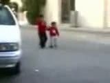 آخره خنده ترس بچه از ماشین پلیس