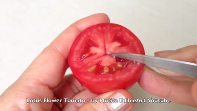 تزیین گوجه به شکل گل