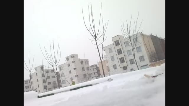 انفجار ترقه کبریتی در برف