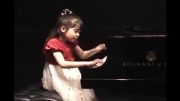 پیانو از یومی گرت در 8 سالگی - Liszt , Gnomenreigen