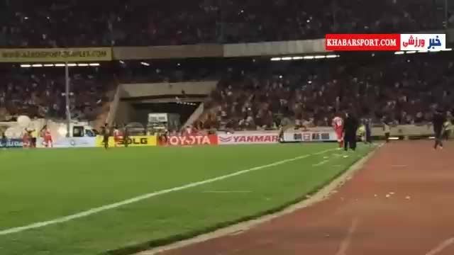 تشویق بی وقفه هواداران پرسپولیس مقابل النصر