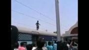 برق گرفتگی در یکی از ایستگاه های قطار هند