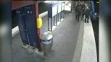 قطع شدن پای مرد سوئدی در مترو