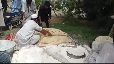 نون پختن افغانی ها...