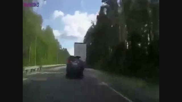 انفجار کامیون در جاده+فیلم ویدیو کلیپ حوادث حادثه عجیب