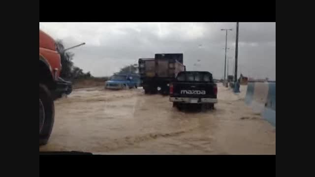 بارش شدید باران وجاری شدن سیل در شهرستان بندرعباس