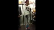 رقص در مترو