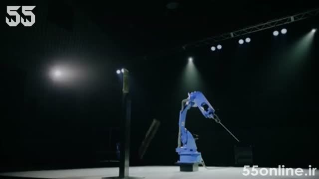 مسابقه روبات شمشیرزن با یک سامورایی