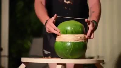 ترکیدن هندوانه