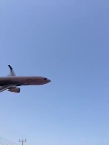 سقوط خنده دار هواپیما
