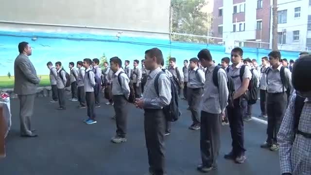 کلیپ بازگشایی مدارس روز اول مهر در منطقه6 تهران