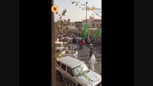 دسته عزاداری شیعیان عربستان پس از انفجارانتحاری در قطیف