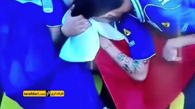 بوسیدن پرچم فرانسه پس از گلزنی در سری ب ایتالیا