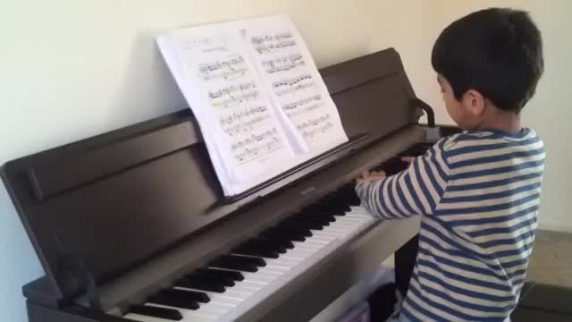 قطعه زیبای فورالیس بتهون نوازنده: ایلیا شش ساله