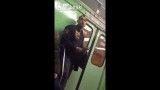 دزدیدن موبایل در مترو