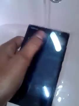 تست مقاومت گوشی موبایل Nokia X2 در برابر آب