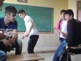 رقص در مدرسه