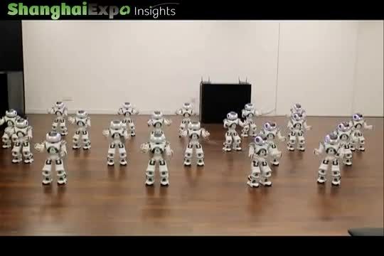 رقص بسیار جذاب و هماهنگ 20 ربات انسان نمای NAO