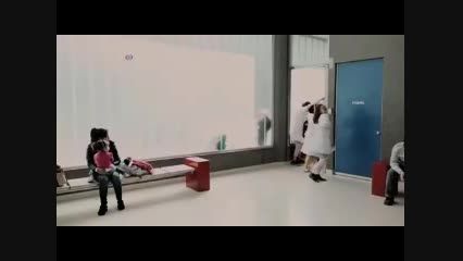 دلقک در بیمارستان کودکان