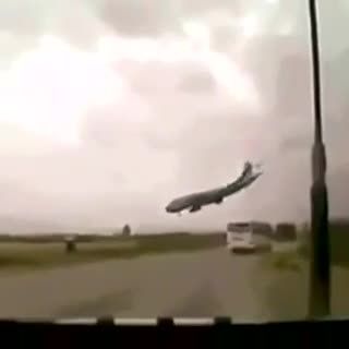 لحظه سقوط هواپیما