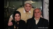 اکبر عبدی در کنار پدر و مادر