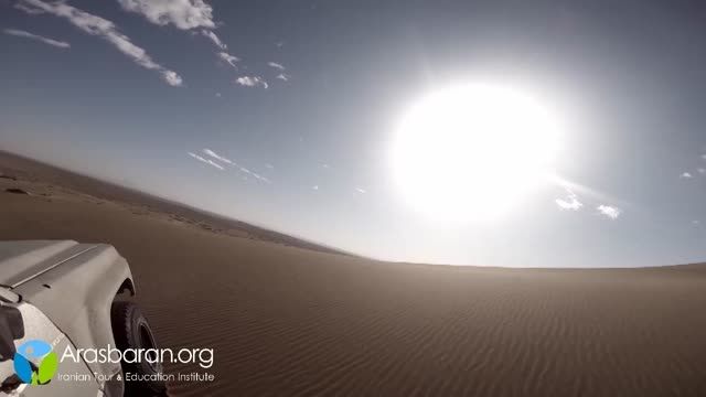آفرود و پرواز در کویر مرنجاب