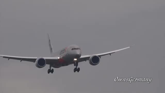 لندینگ boeing 787 در شرایط جوی مه آلود