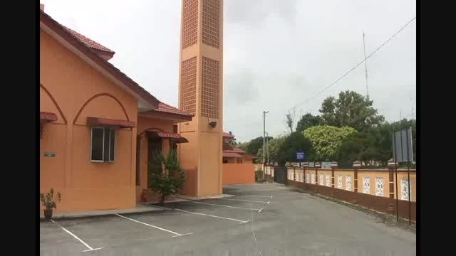دیدار از یک مسجد در مالزی