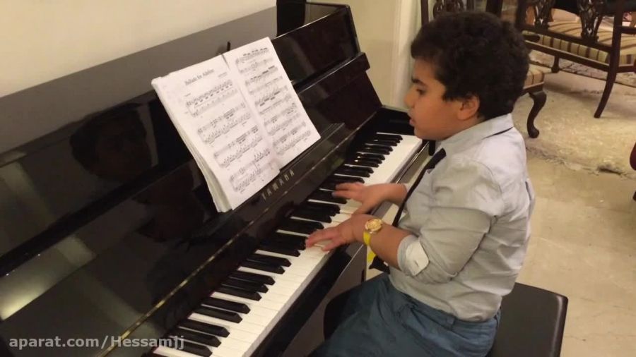 شایان جواهریان هشت ساله نوازنده پیانو