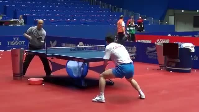 تمرین توپ اندازی پینگ پنگ قهرمان المپیک 2012 ژانگ جیک