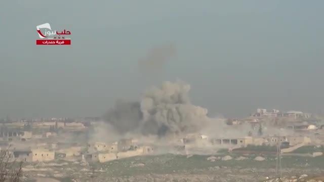 بمب های بشکه ای بر سر تروریست ها در روستای حندرات
