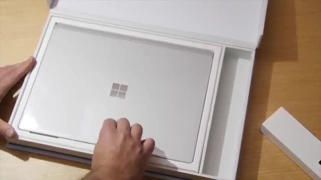 Surface Book unboxing