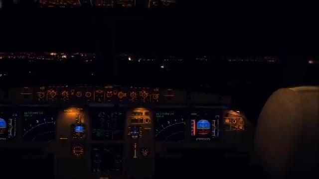 فرود بسیار دیدنی ایرباس 320 در شب، شبیه ساز پرواز