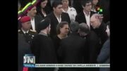 بغل کردن مادر چاوز توسط احمدی نژاد!