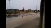 جاری شدن سیل درمحله امیرآباد بندرلنگه بر اثر بارش شدید باران