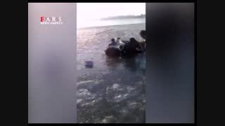 / لحظه مرگ2 دختر در دریاچه شورابیل