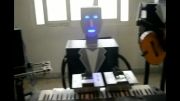 اجرای فوق العاده آهنگ مرز پر گهر توسط روبات های ایرانی!