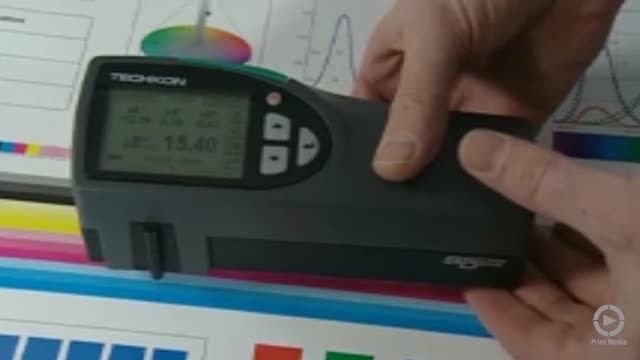 دستگاه SpectroDens برای آنالیز نمونه کار چاپی
