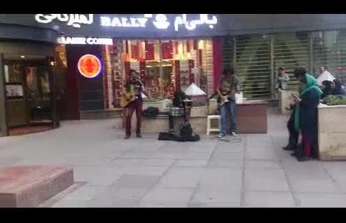 موسیقی خیابانی بلوار میرداماد
