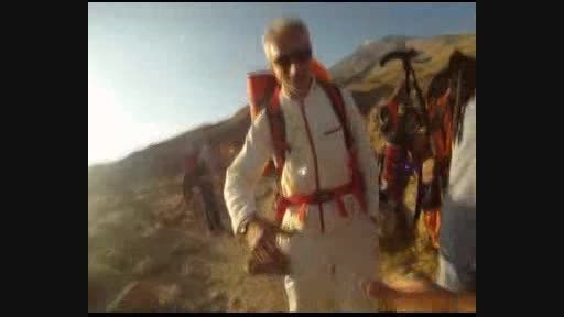 پرواز با چتر از قله دماوند