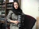 دختر آذربایجانی نوازنده گارمون
