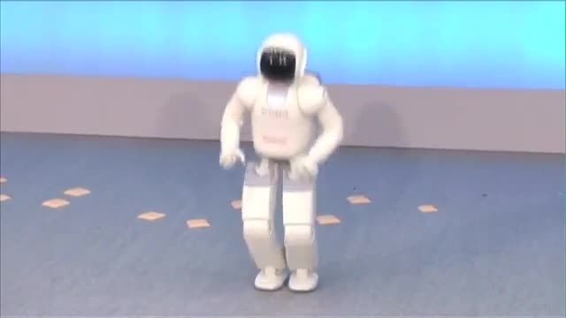 ربات آسیمو ASIMO