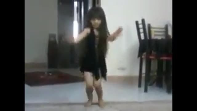 رقص یک دختر بچه 5ساله بسیار زیبا