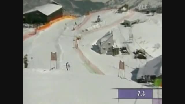 افتادن بدجور و خنده دار اسکی باز در مسابقه