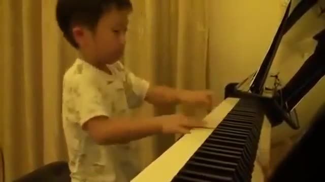 Tsung Tsung نابغه ی 5 ساله ی پیانو!