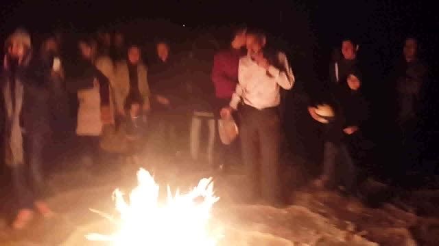 شب نشینی در دریاچه نمک با تورهای شاد ایرانگردی
