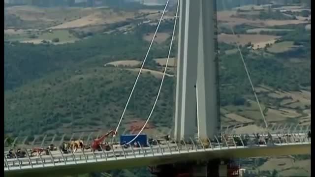 مستند ساخت و معماری بلندترین پل جهان