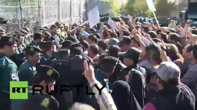 تجمع معترضین به فجایع عربستان در مقابل سفارت عربستان